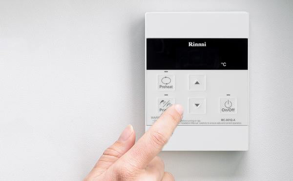 RINNAI B26 CONTINUOUS FLOW HOT WATER - B26N50A NATURAL GAS 50° w/ Universal Controller 